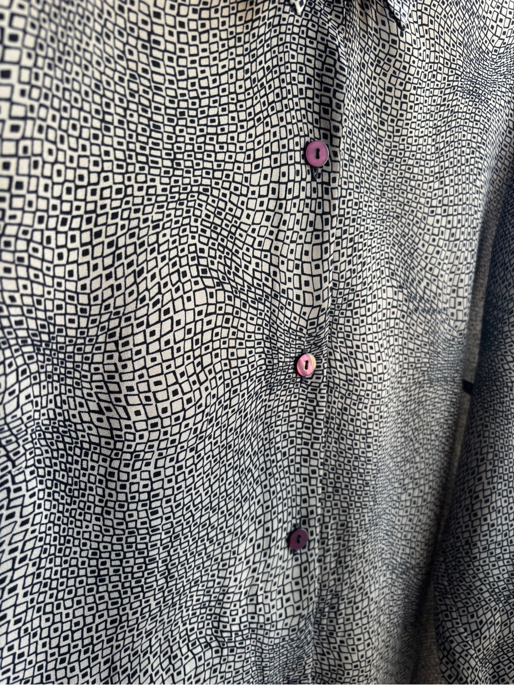 Vintage Wavy Geometric Diamond Pattern Button-Down Blouse | Women’s 20 Plus, XXL - Picture 4 of 16